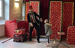 Polino Magicien jongleur pour enfant