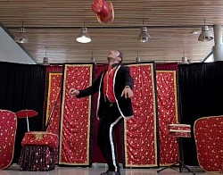 Polino Jongleur